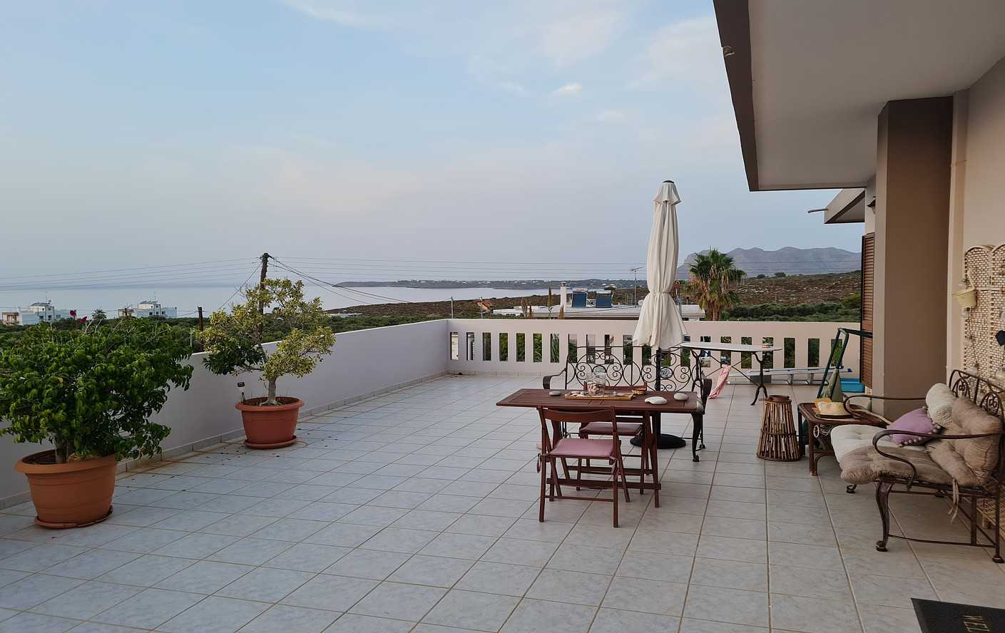 4 Apartments for sale in Akrotiri Chania. ID 0B-915