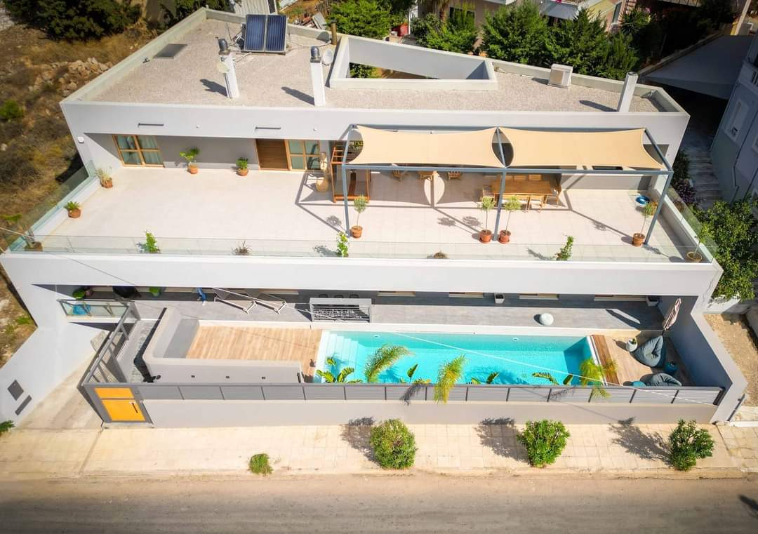 A True Bargain: Chania City Luxury Villa for sale. ID 0v-451