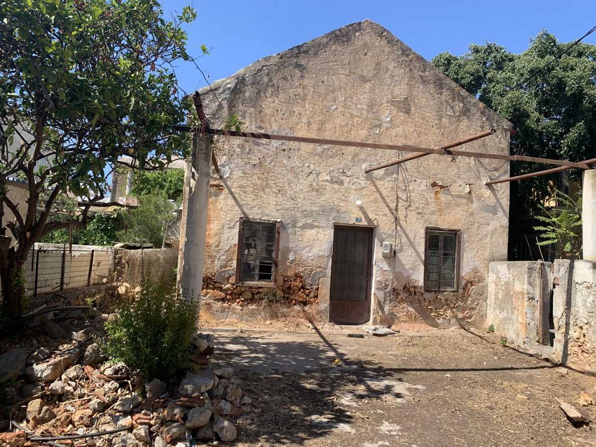 Old House for sale in Halepa Chania. ID 05-2789