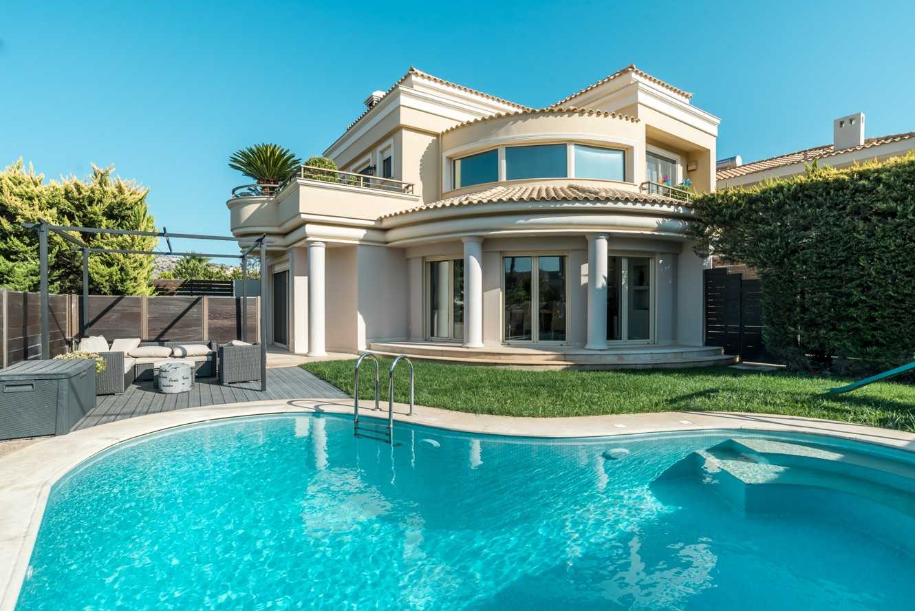 Luxury House for sale in Varkiza Athens. ID A4-1611