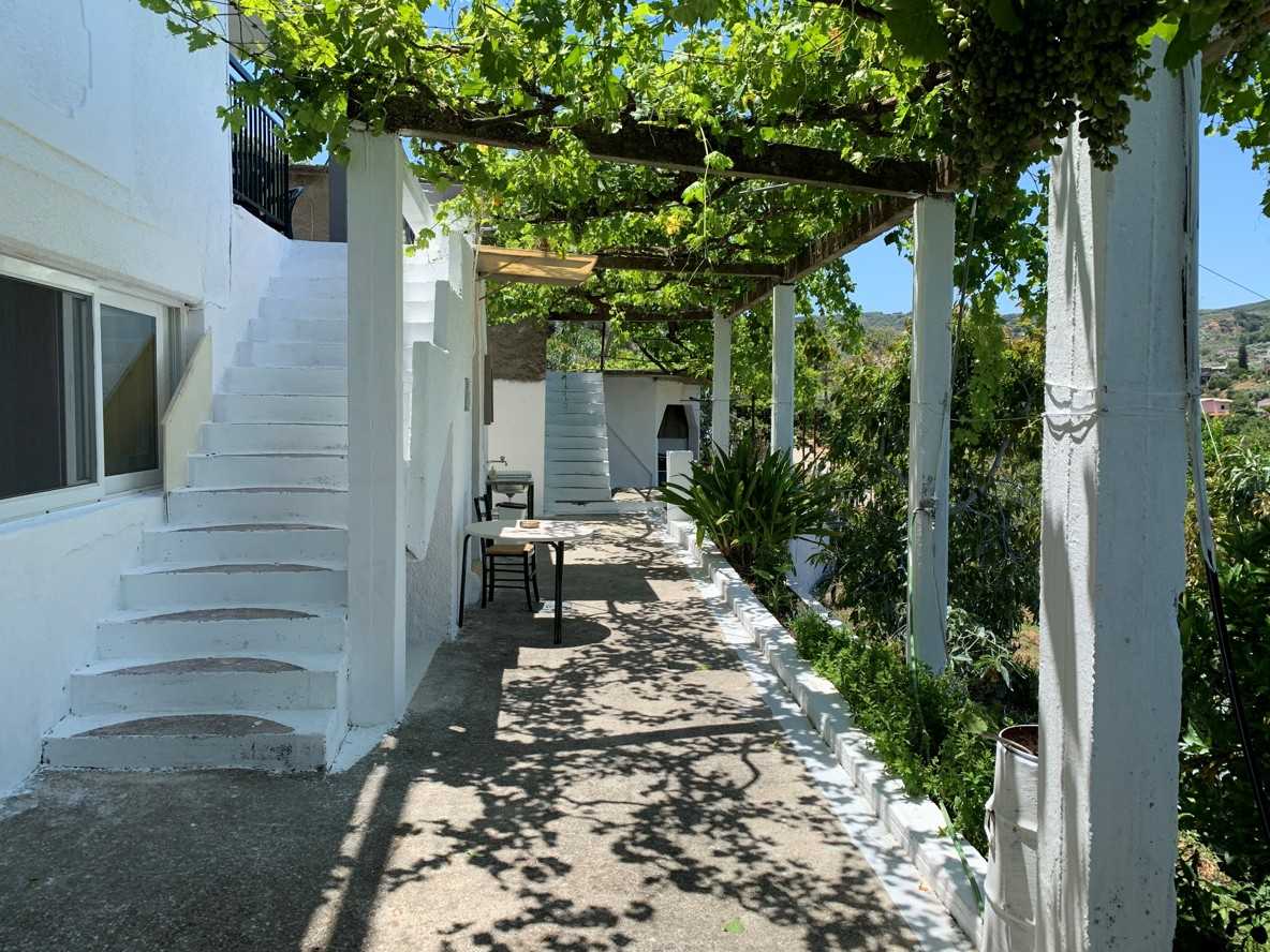 Traditional House in a Village in Chania for rent. ID 001-777