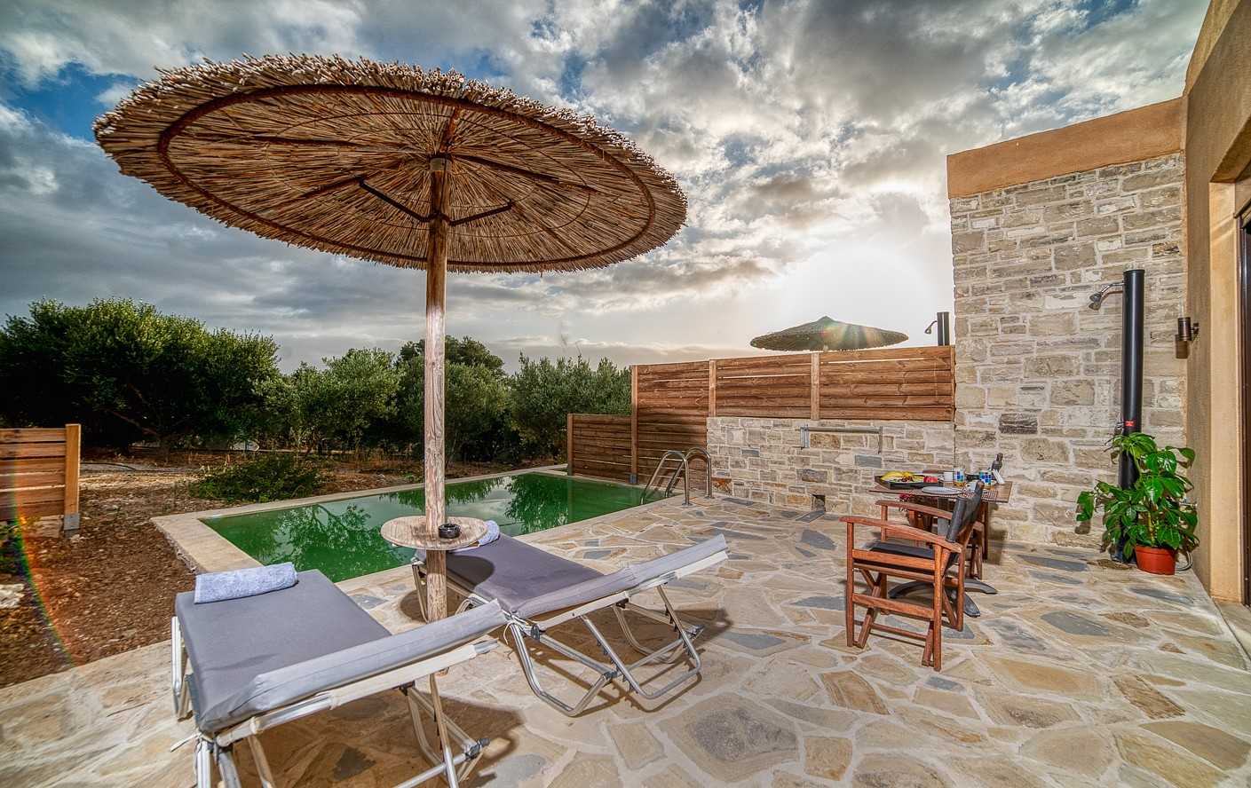 Six Deluxe Suites Property in Southern Crete. ID 26-239