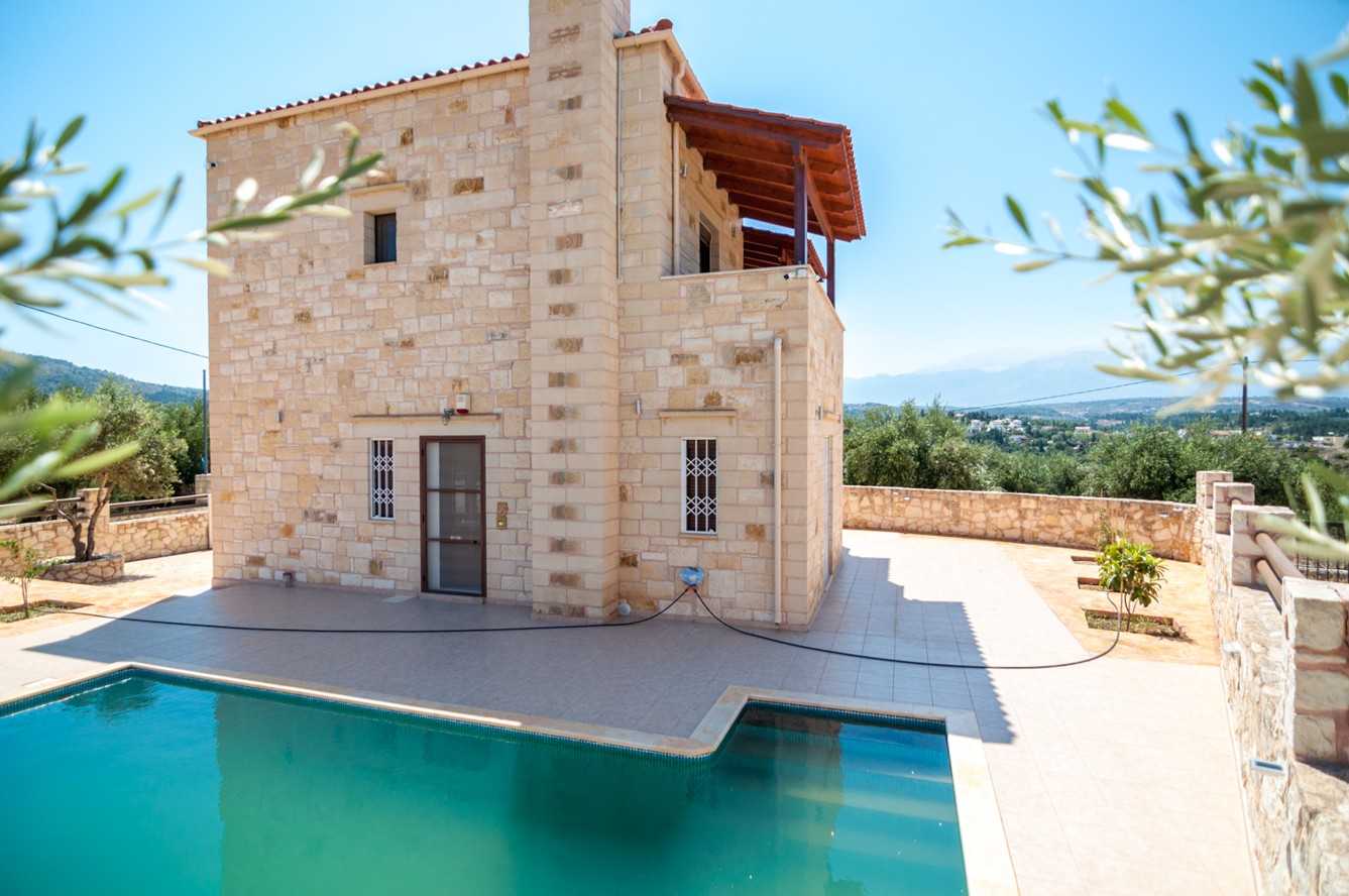 Stone Villa for sale in Almyrida. ID 0v-373
