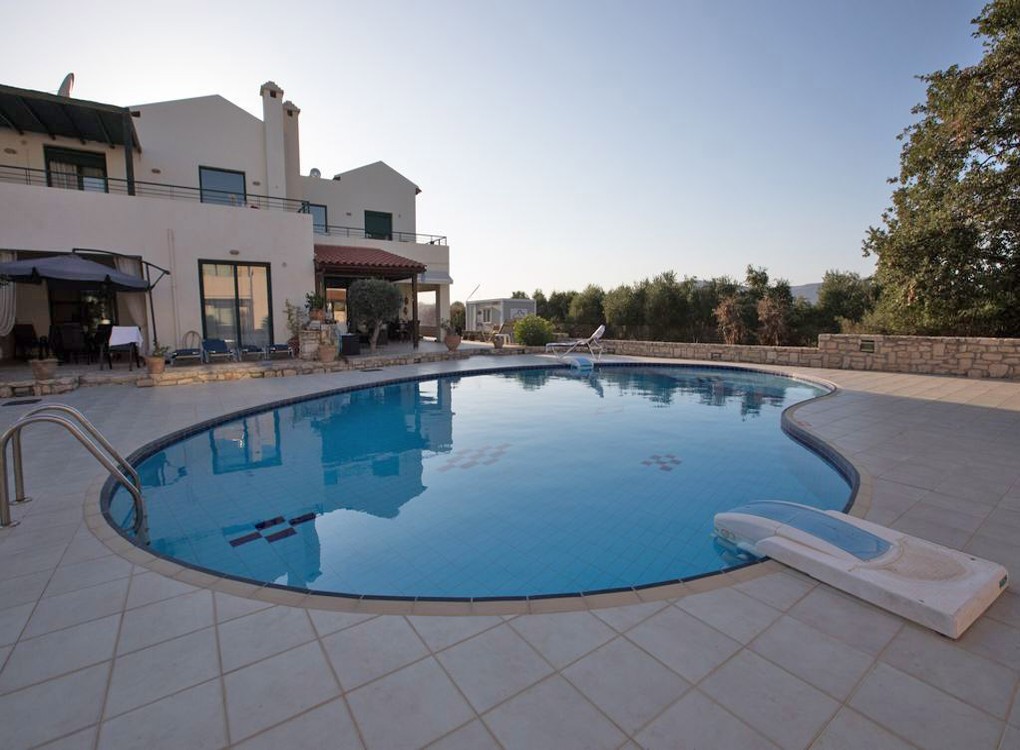 Three bedroom house for sale in Kournas Lake, Apokoronas. ID 04-1255