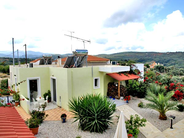 House in Crete - for sale. ID 04-636