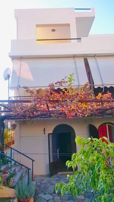 Three-level residence for sale in Chania. ID 04-1221