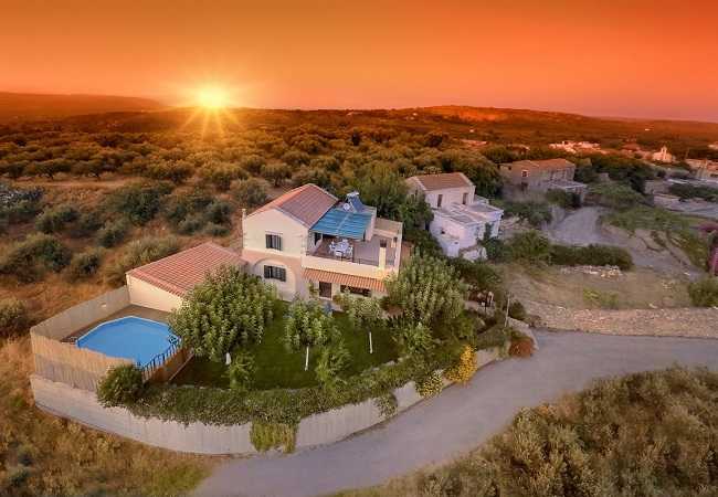 Traditional cottage for sale in Apokoronas, Crete. ID 04-1207