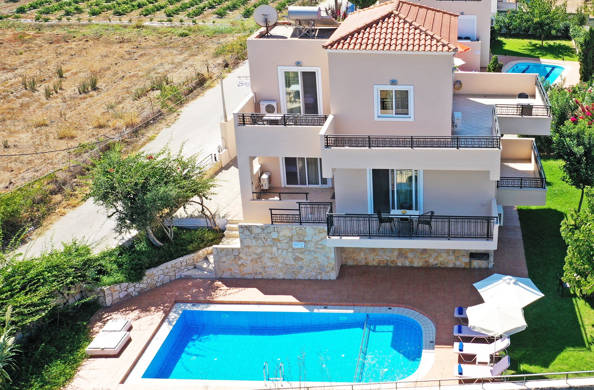 House for sale in Kolymbari Chania. ID 04-1208