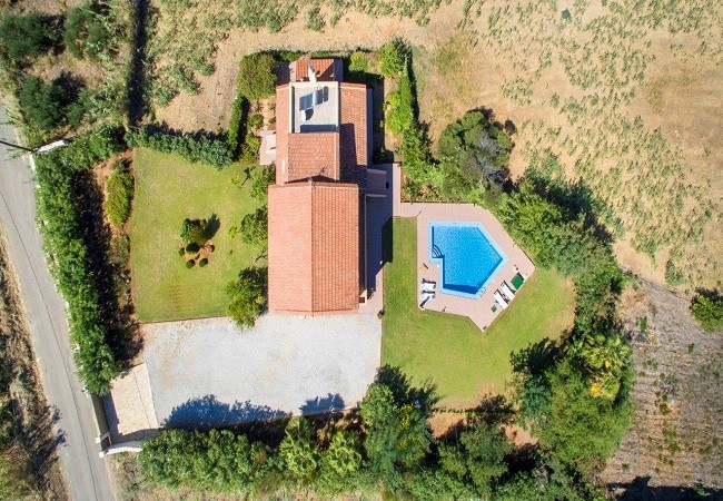 Traditional luxury villa for sale in Platanias. ID 0v-253