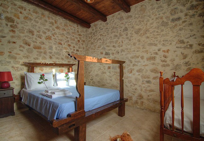 Villa for sale in Rethymno Crete. ID 1v-240