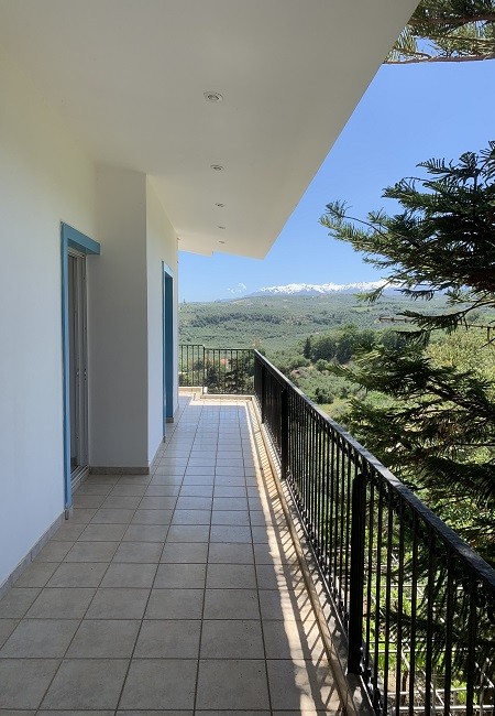 Crete house. ID 04-1143