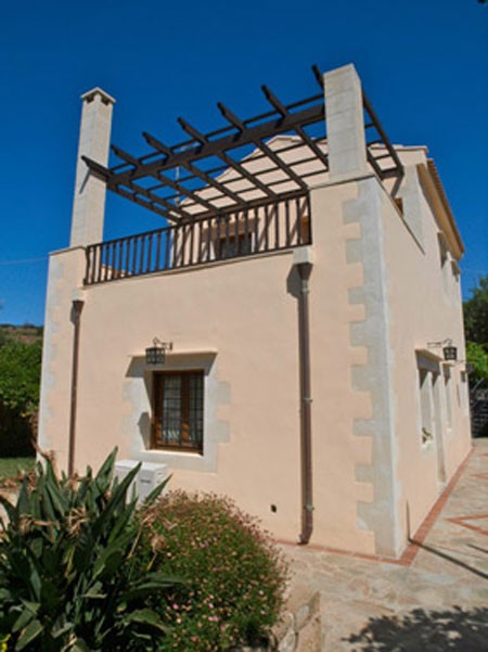 Rent traditional villa in Crete. ID 001-388