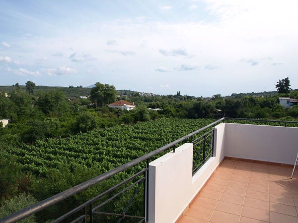 Home for sale in Crete. ID 04-1020