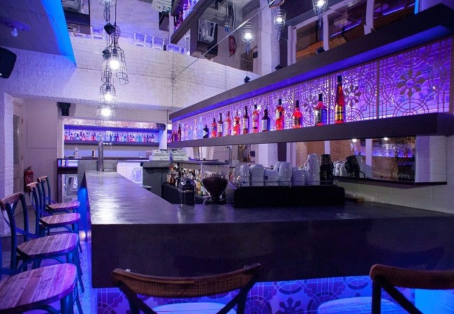 Bar cafe for sale in the old town of Chania. ID 01-184