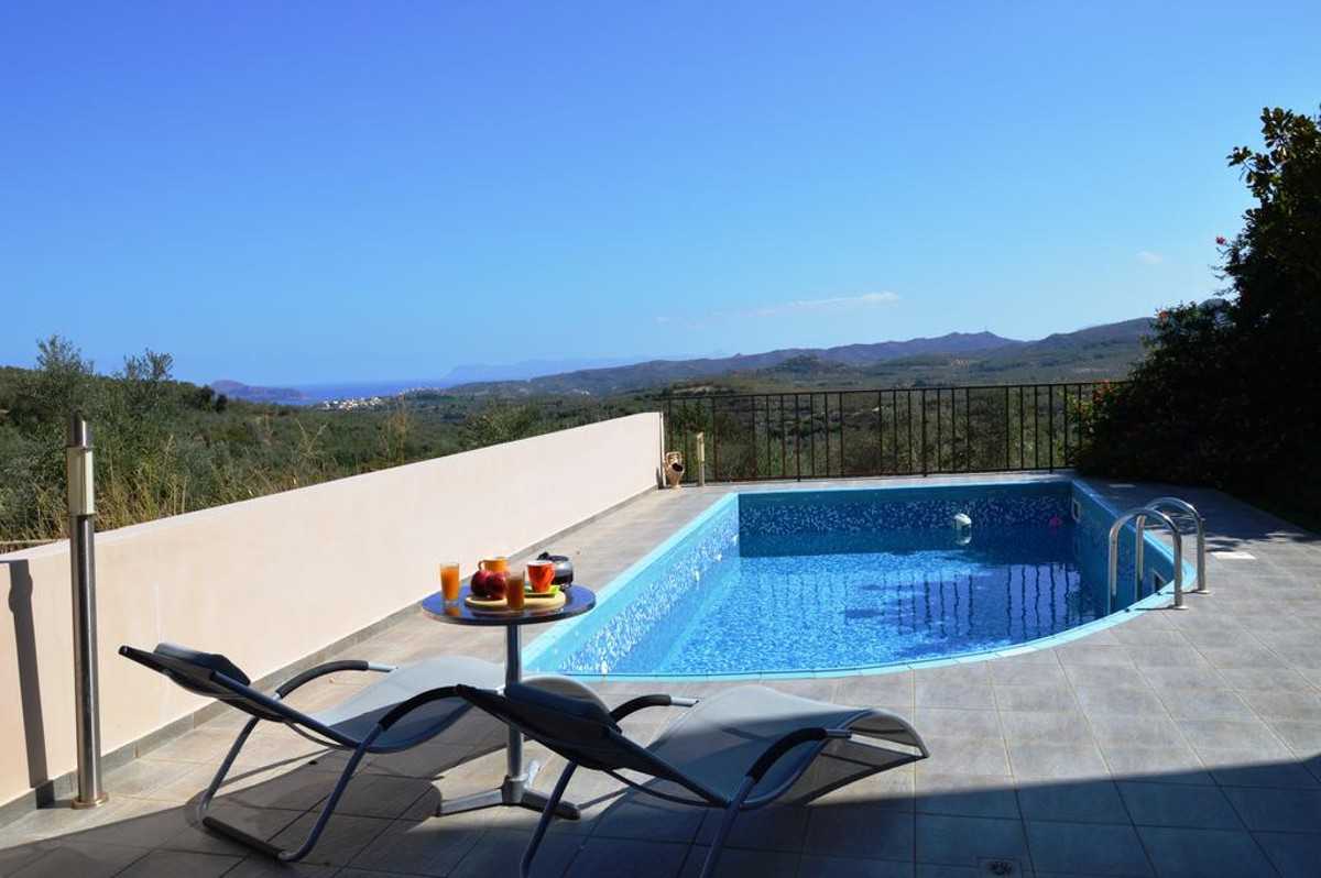 Three bedroom villa for sale in Chania, Crete. ID 0v-330