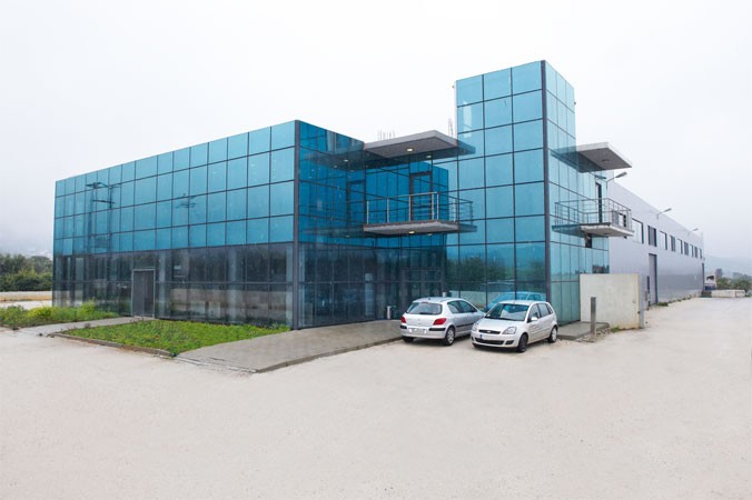 Commercial Property Crete. ID 01-172