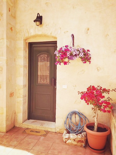 Stone-built maisonette for rent in Chania. ID 001-702