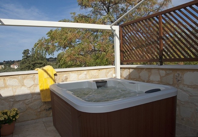 Home for rent in Crete. ID 001-687