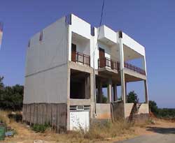 Unfinished property close to Rethymnon. ID 04-085