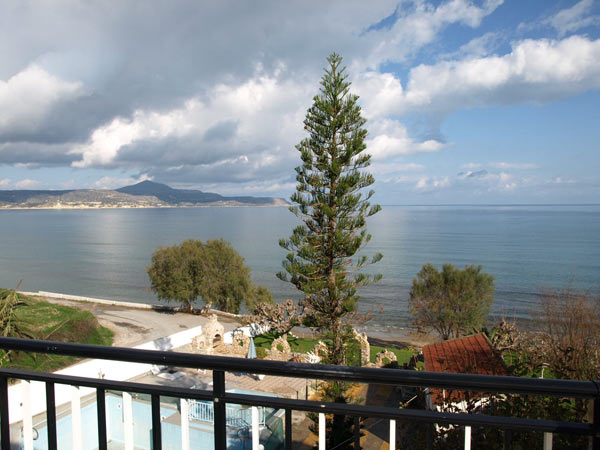 Apartment for rent in Apokoronas - Crete. ID 001-508