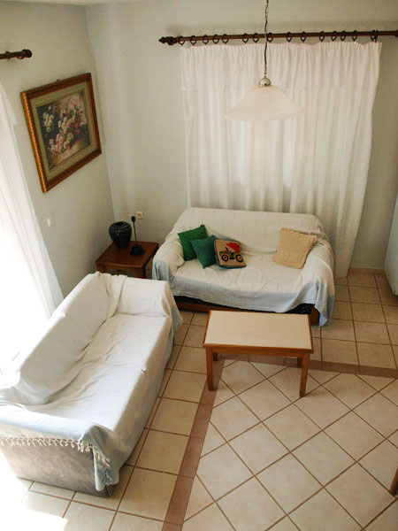 House for rent in Akrotiri Chania. ID 001-391