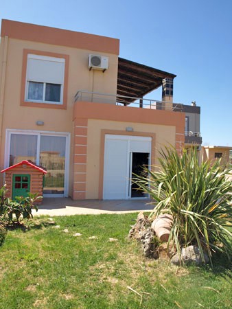Long term rental in west Crete. ID 001-325