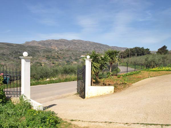 Cretan Apartment Rental. ID 001-321