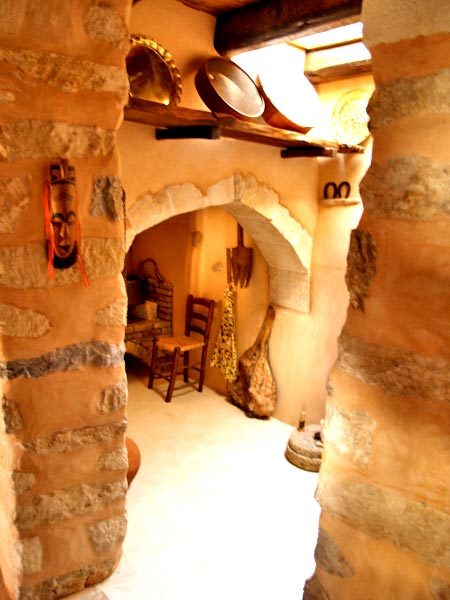 Cretan Traditional Home for rent. ID 001-221