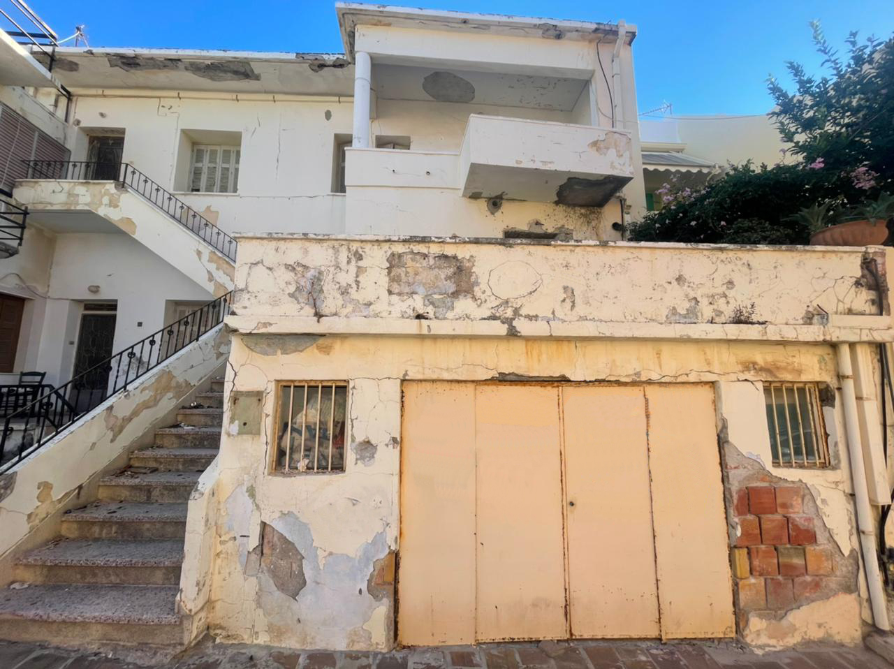 Old Town Building in Chania for sale. ID 05-2762