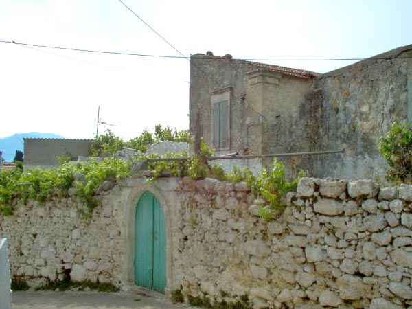 Village renovation property for sale. ID 15-139