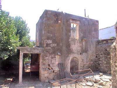 Renovation project in a village in Kissamos - old house for sale built in 1883. ID 05-2451