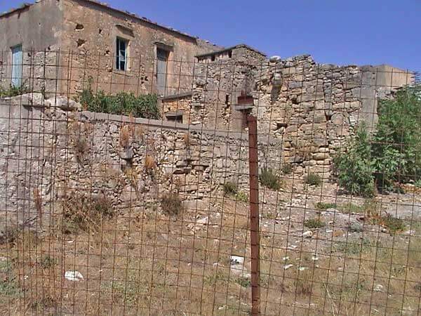 Small building plot in the village for sale. ID 03-405