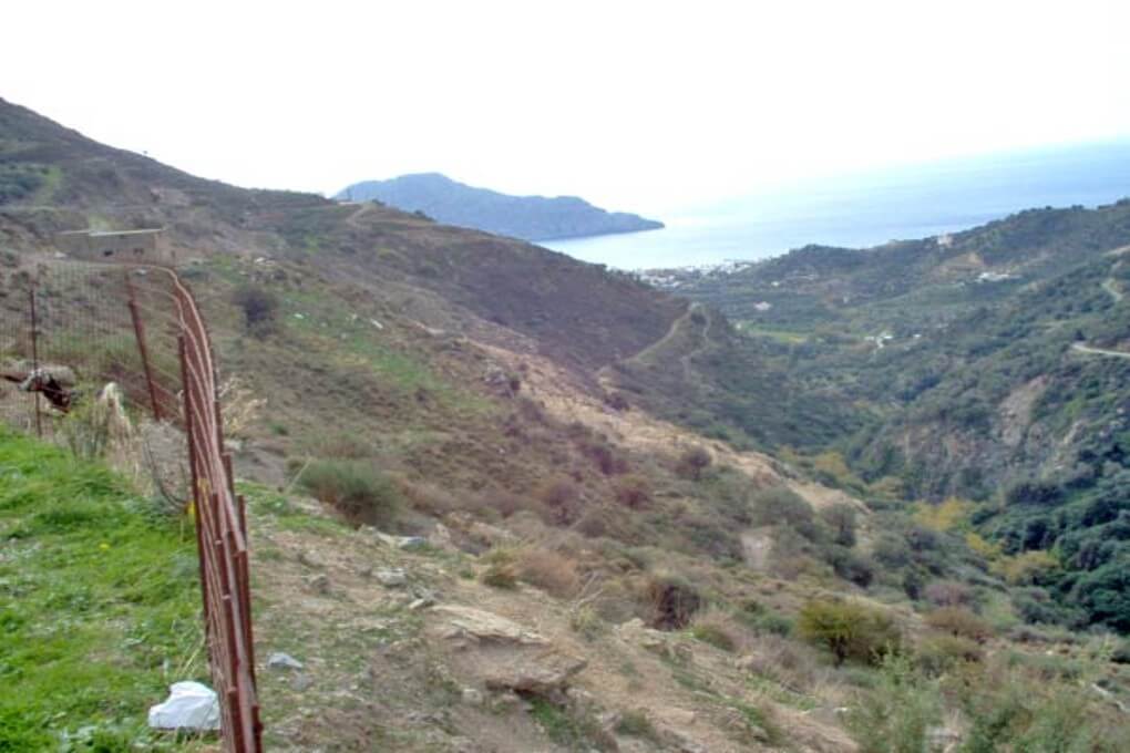Big land property in Crete for sale. ID 13-278
