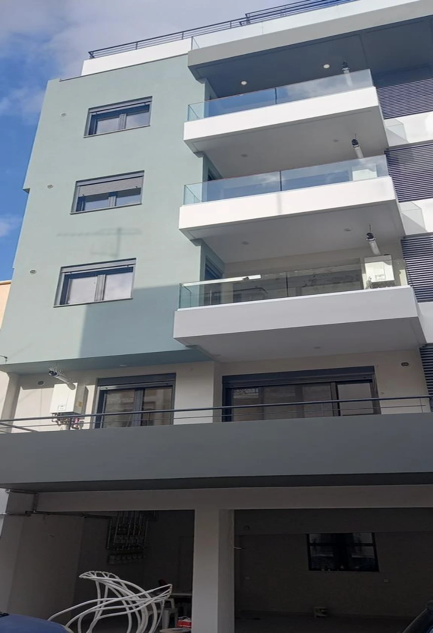 Three Bedroom Apartment in Neos Kosmos for sale. ID A4-12348