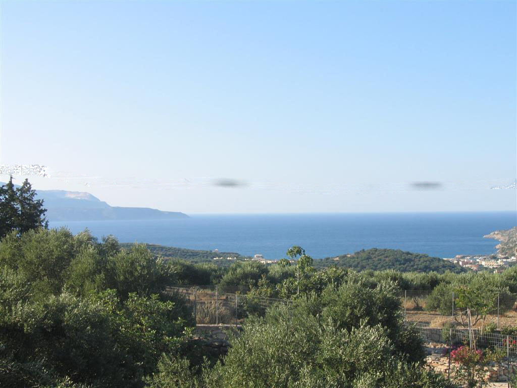 For sale: 2 villas in Apokoronas, in the picturesque village of Aspro, with stunning views of the sea and the White Mountains.