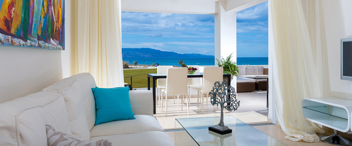 Modern seafront apartment  close to Maleme