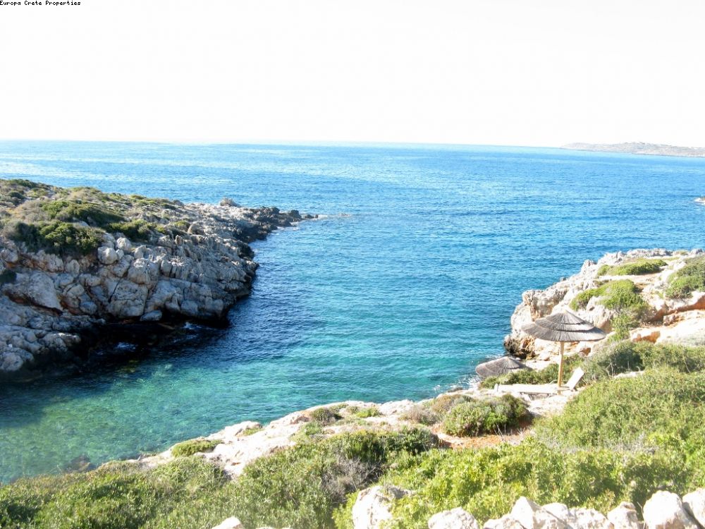 Beautiful plot close to the sea in Kalathas-Akrotiri