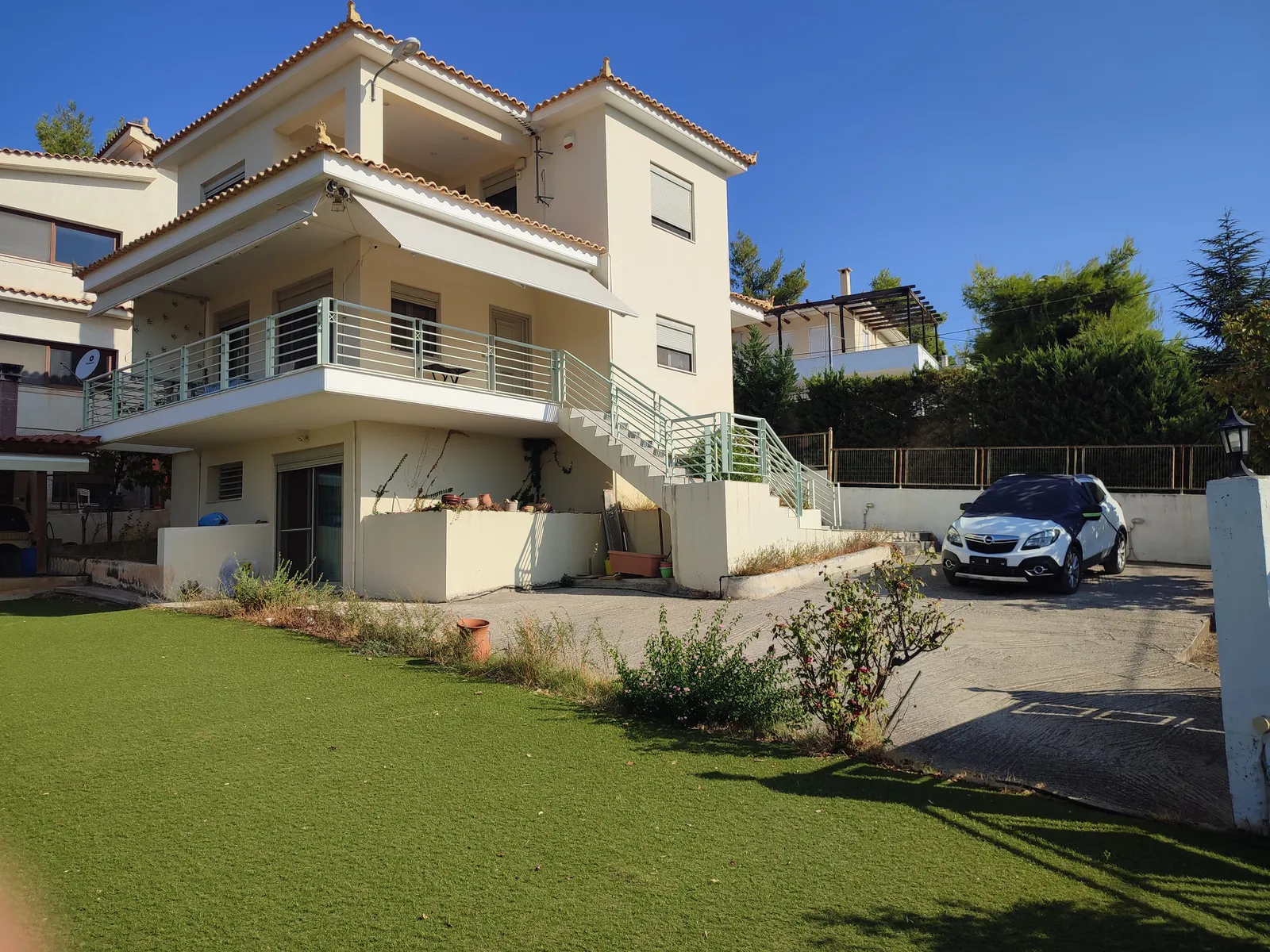 Seaview Three Bedroom House for sale in Eretria. ID Eu4-12227