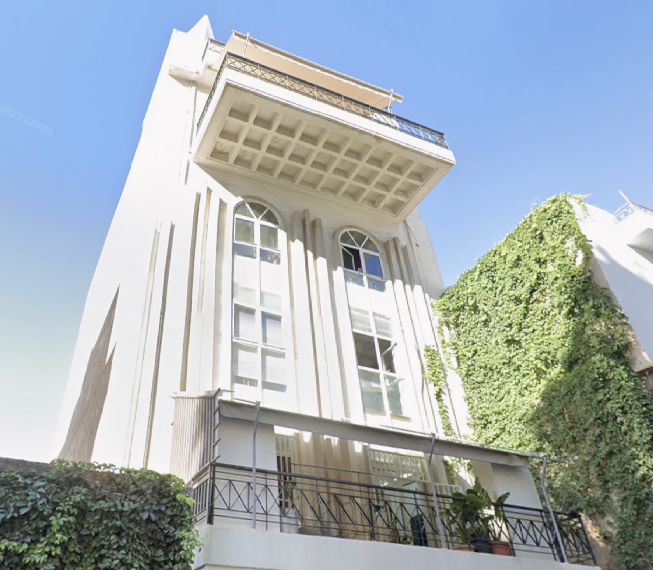 Building for sale in Petralona. ID AB-1591