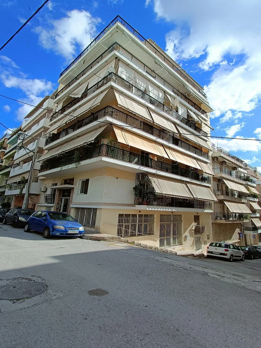 Seaview Apartment for Sale in Piraeus. ID A4-12454