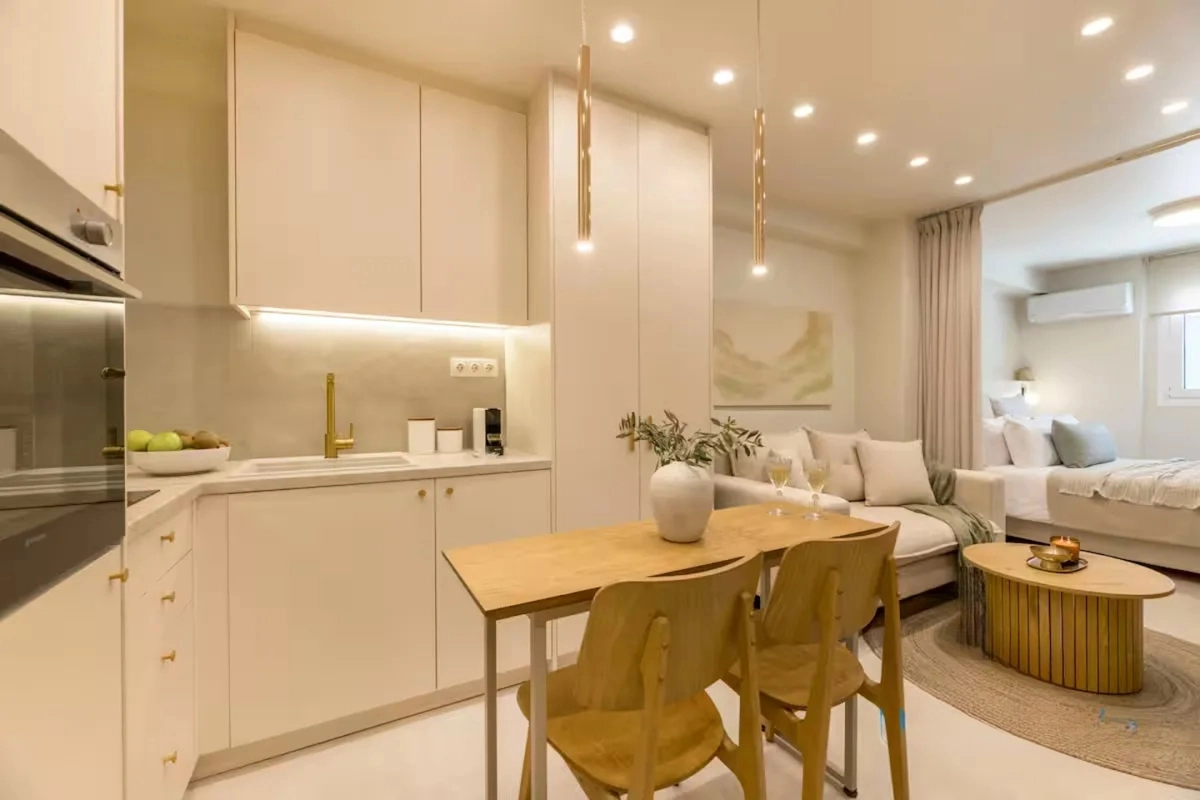 Apartment for sale in Thiseio Athens. ID A4-11477