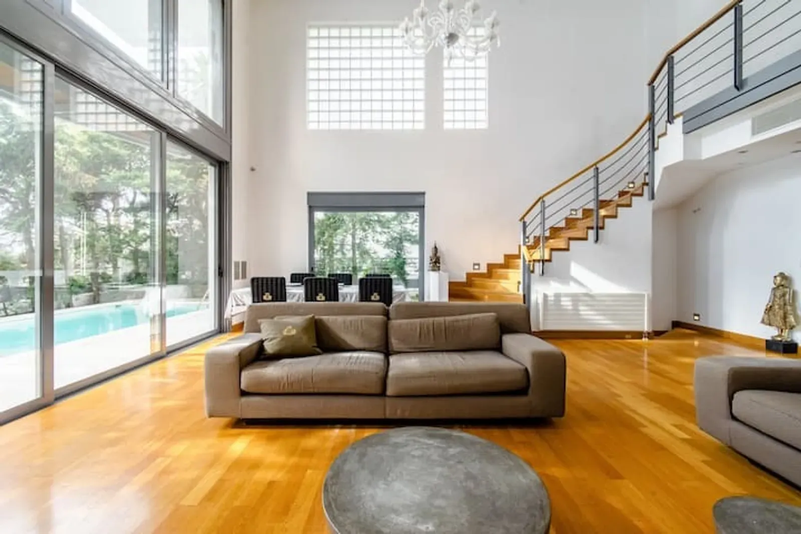 Five Bedroom Maisonette in Glyfada for sale. ID A4-12209