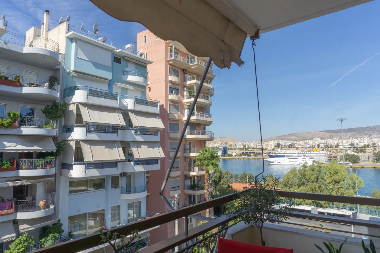 Seaview Apartment for sale in Piraeus. ID A4-10939