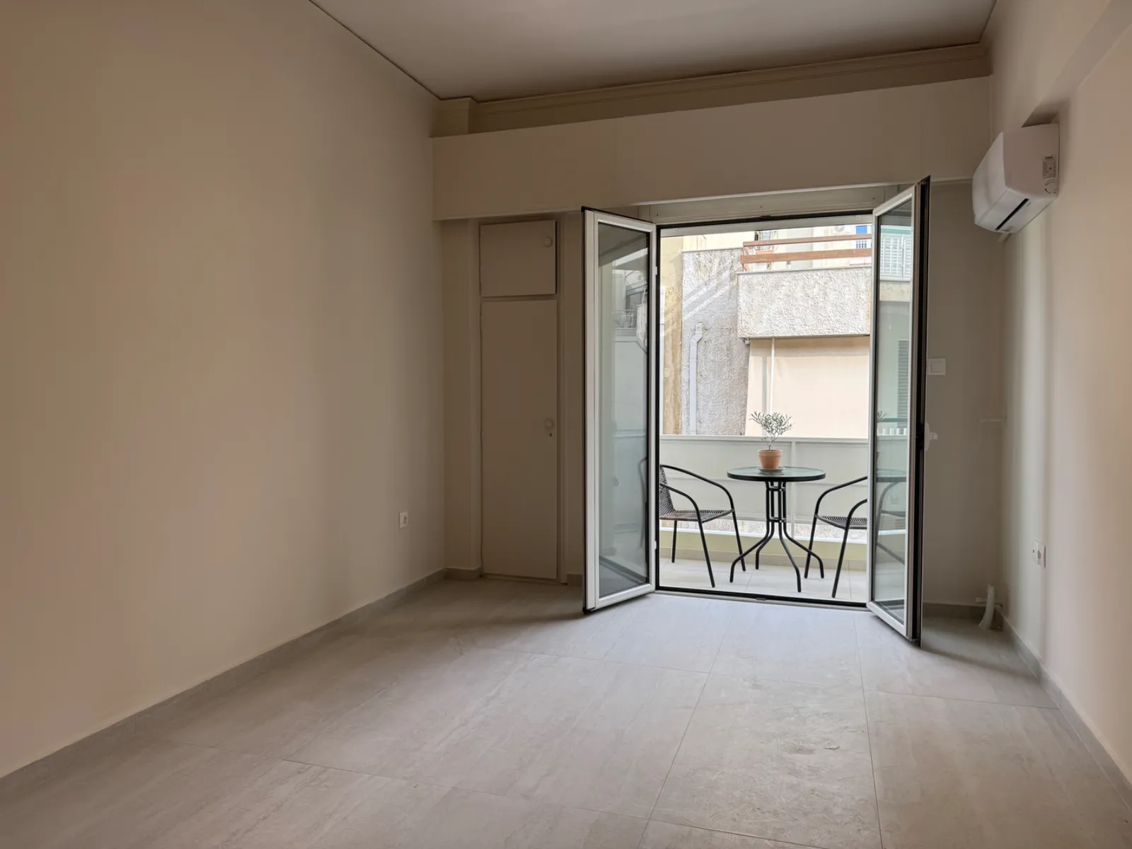 Two Bedroom Apartment for sale in Athens. ID A4-10711