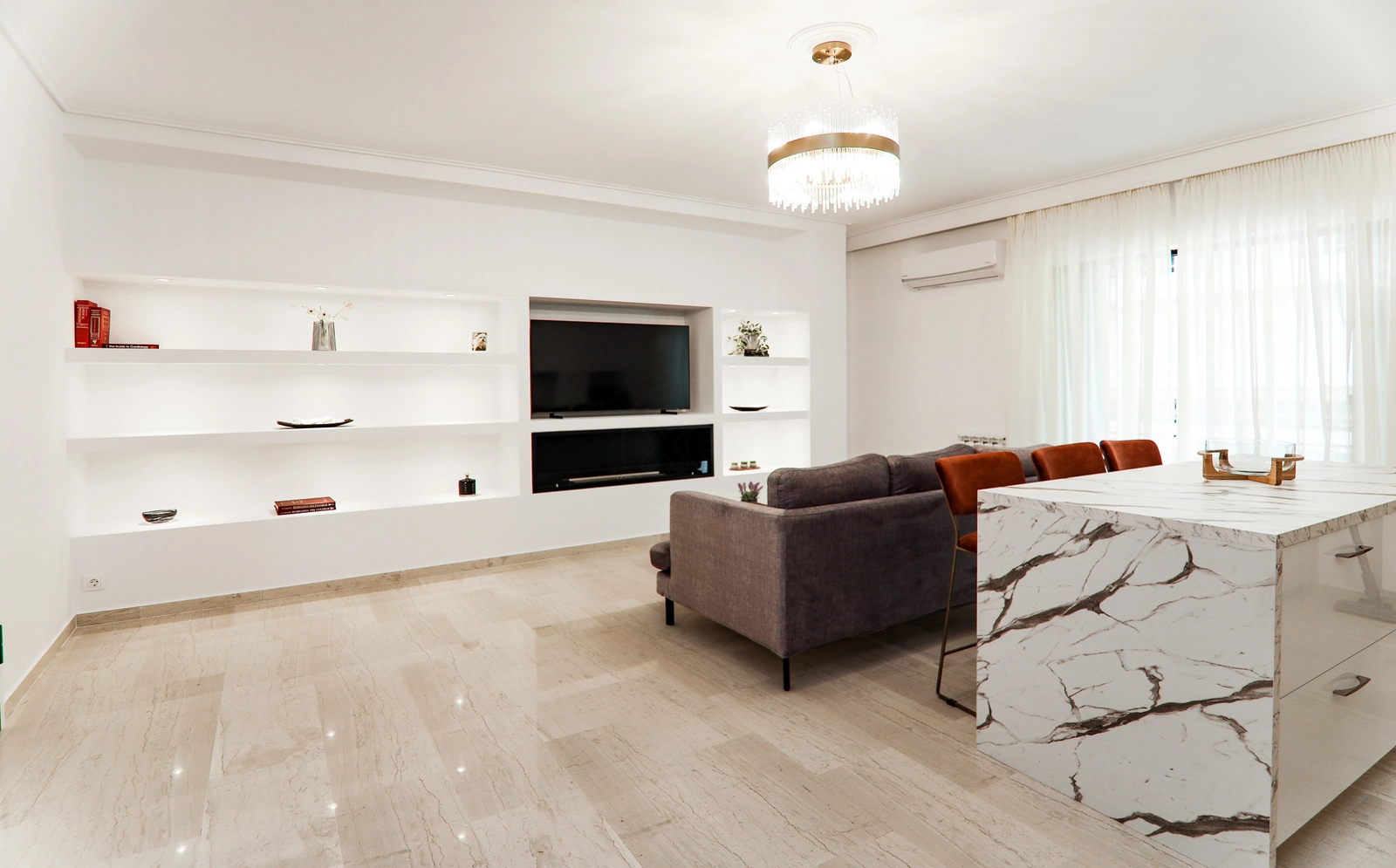 Apartment and Commercial space for Sale in Piraeus. ID A4-8480