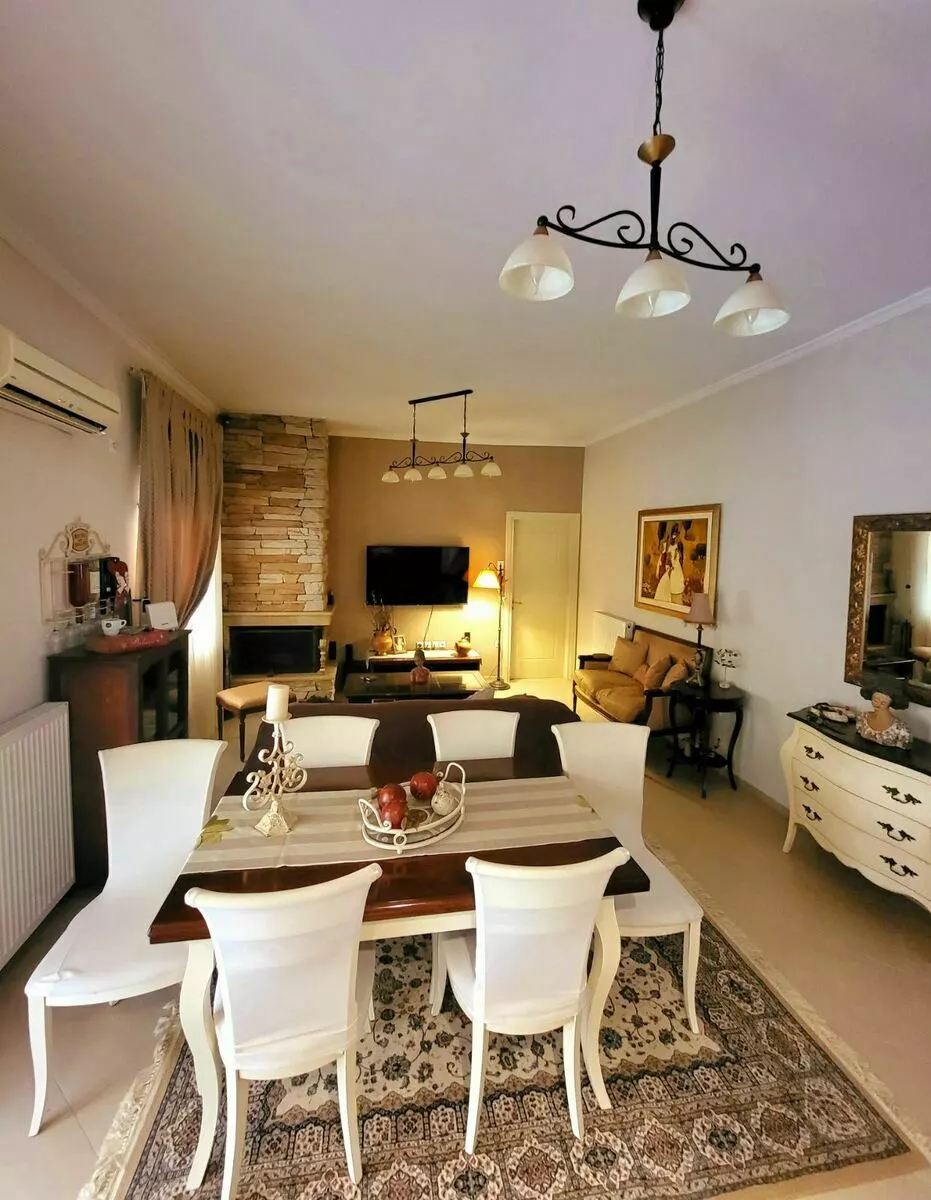 Villa for sale in Nikaia, Piraeus. ID Av-975