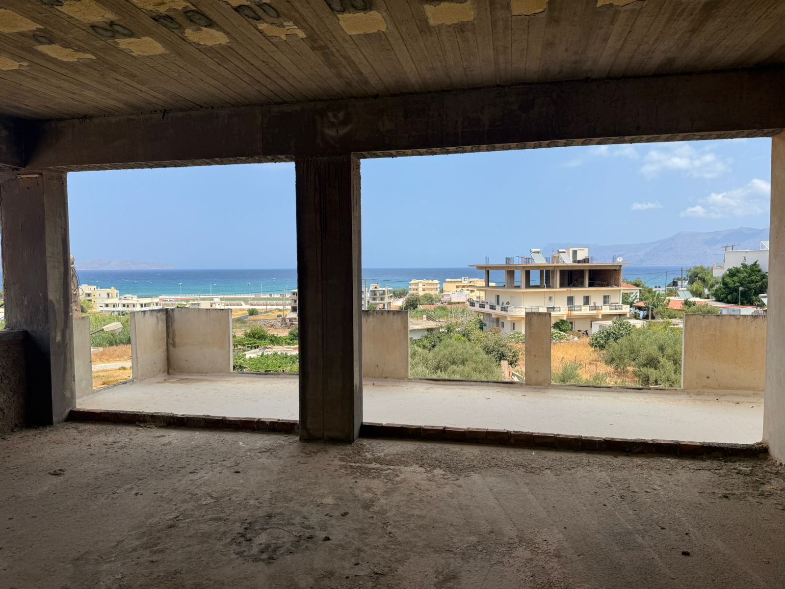 Seaview Unfinished Penthouse for sale in Kastelli. ID 04-11232