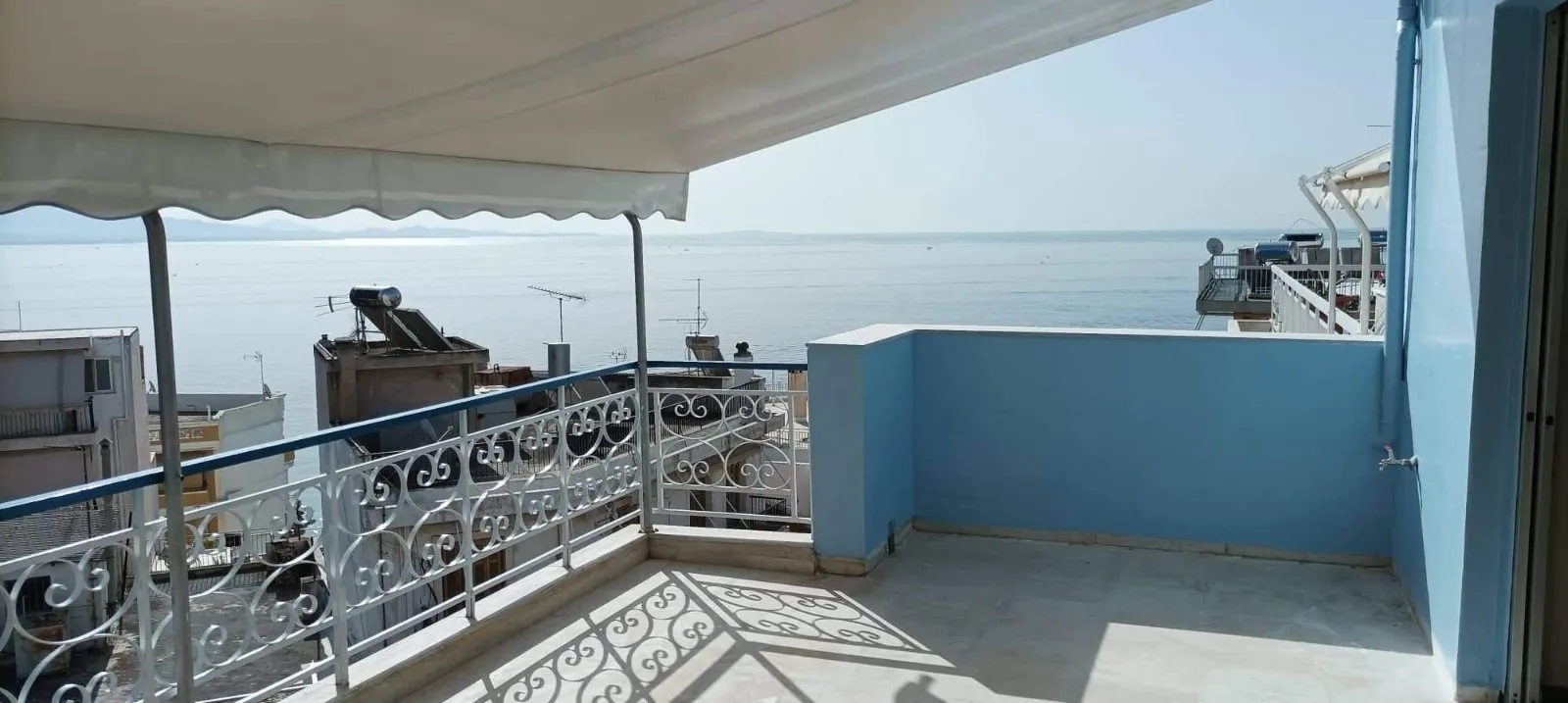 Top floor apartment with seaview for sale in Freattida Piraeus. ID A4-5092