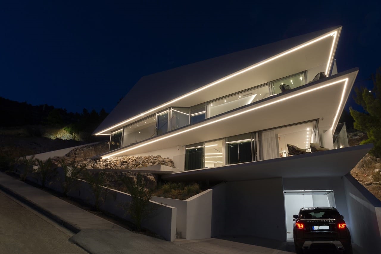 Villa for sale in Voula Athens. ID A4-5006