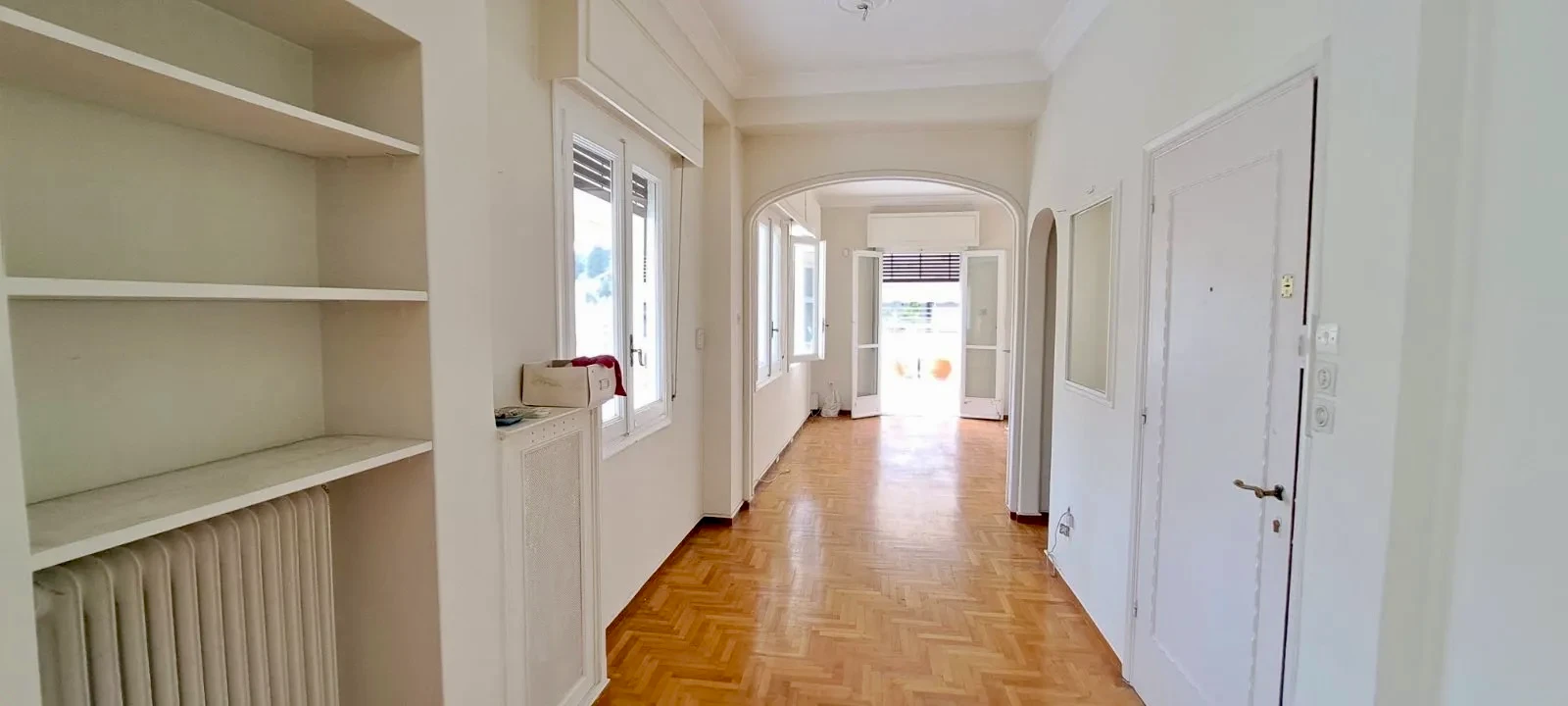 One Bedroom Apartment for sale in Mets. ID A4-12261